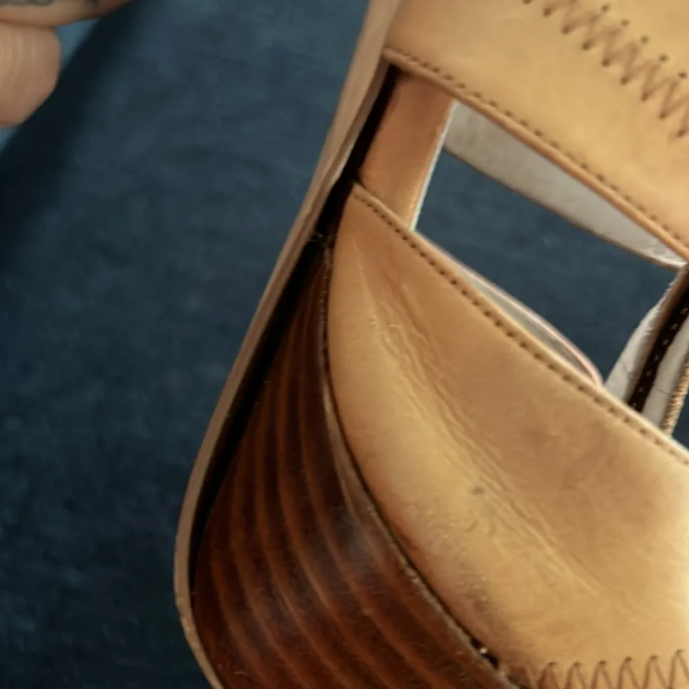 MICHAEL‎ KORS STORE BERKLEY PLATFORM